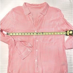 LIKE NEW! 100% Rayon Blouse!